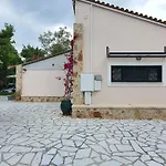 Alcippe Mourátagas